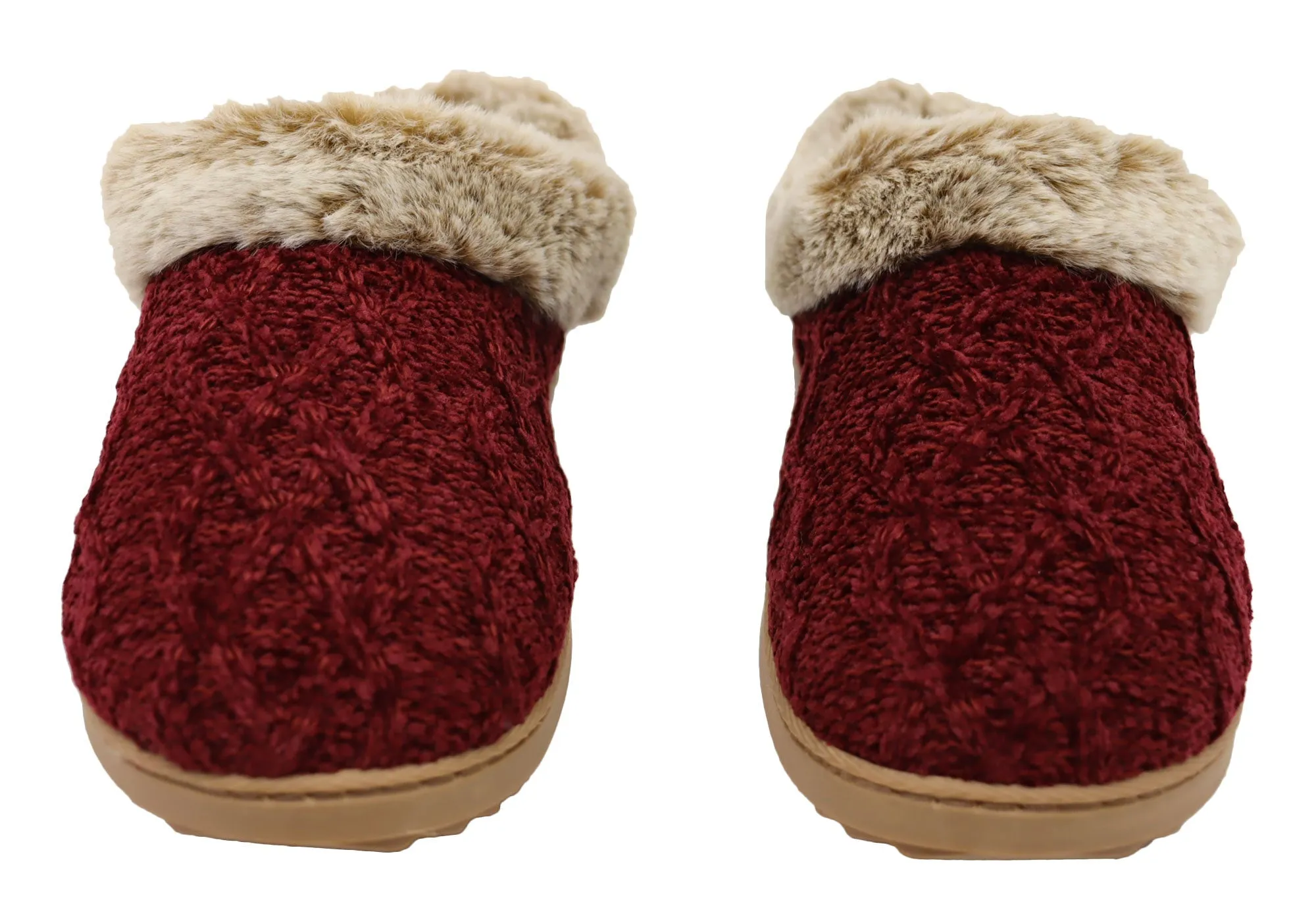 Dearfoams Womens Comfortable Hannah Chenille Knit Clog Slippers