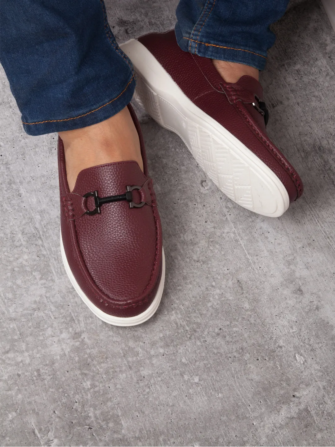 Men's Cherry Moc Toe Casual Loafer (IX4107)