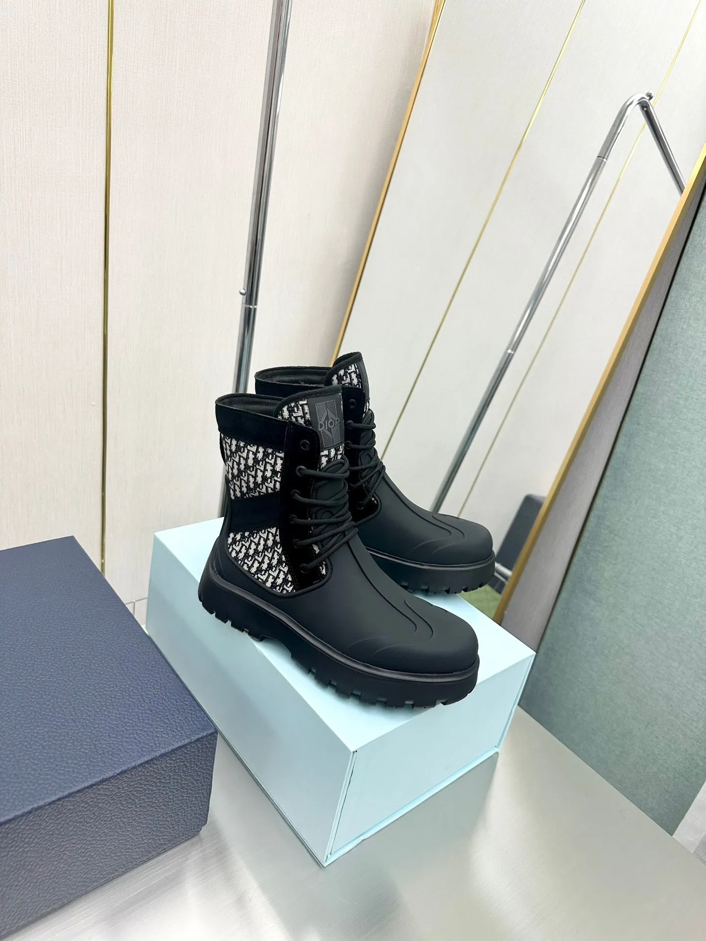 SE1211 DR D-Major Ankle Boot / Size5-10